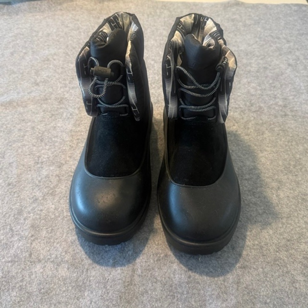 UGG Classic Mini Regenerate Boots Women 9 Black Excellent Puffer Suede Rubber